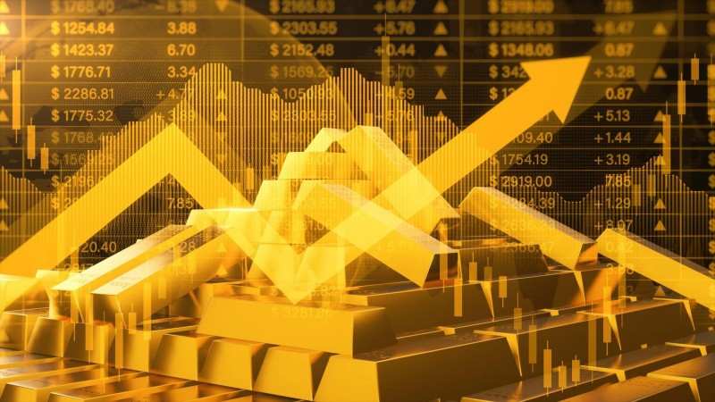 Gold surges to a new all-time high&mdash;what are investors afraid of?